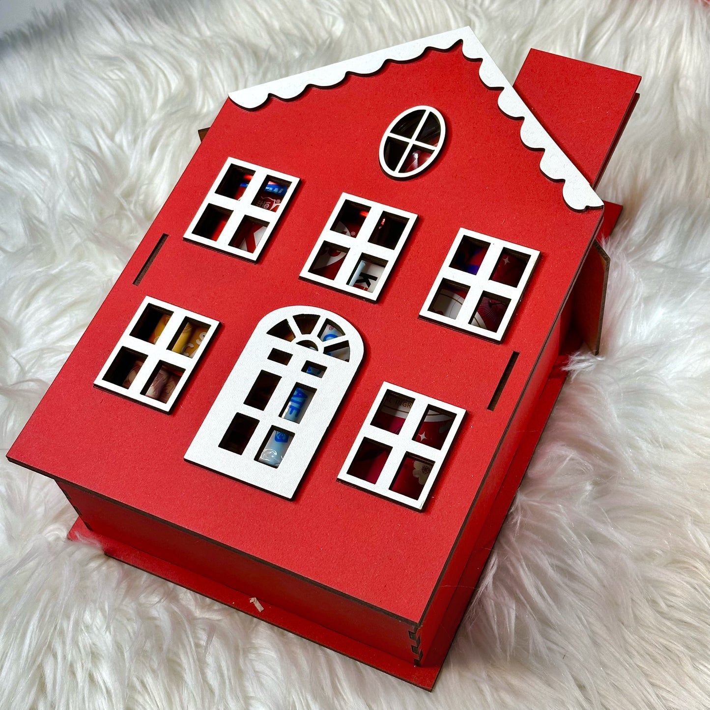 Cozy Gift Box with Candle & Treats - 27 cm