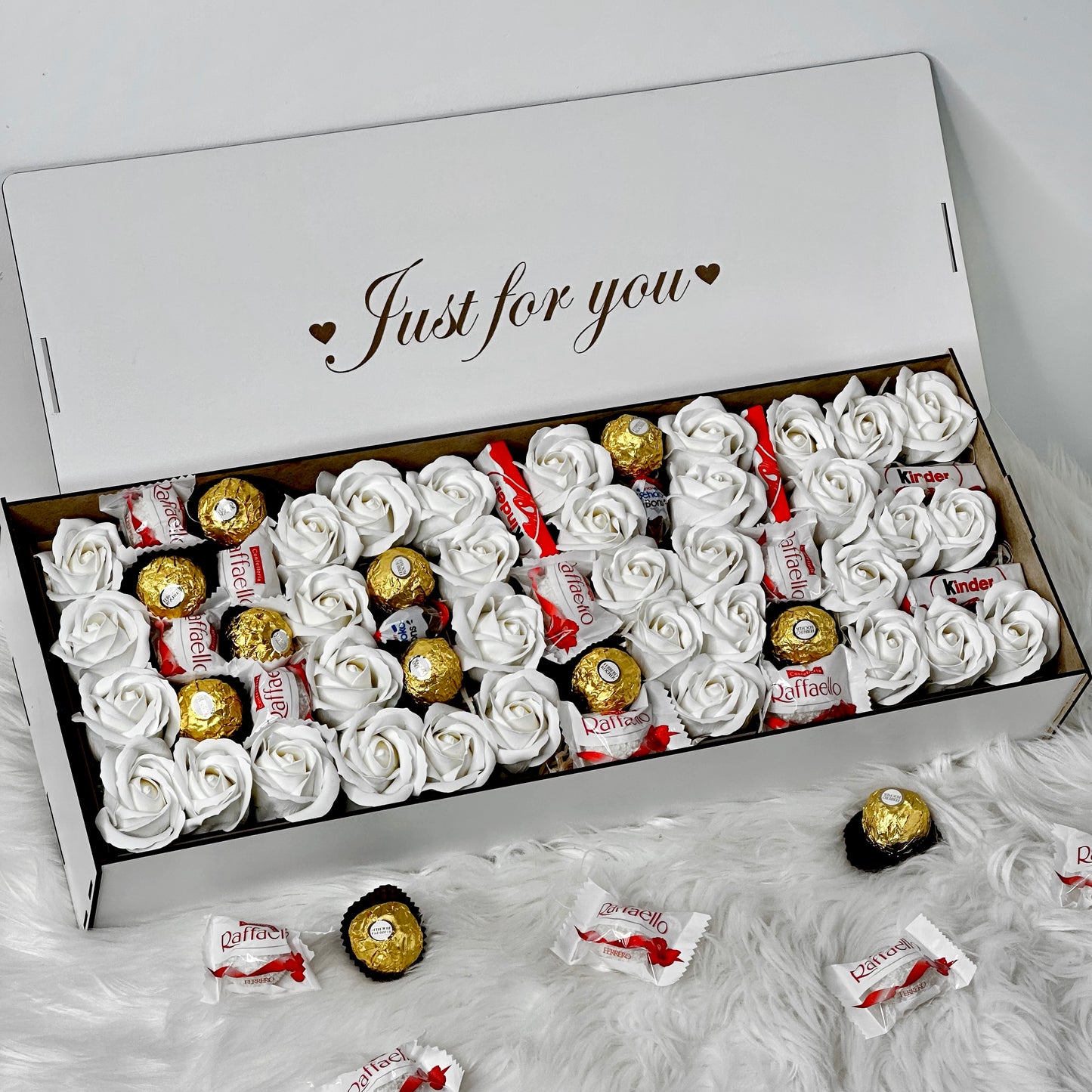 Large ‘Love’ Box 50 cm