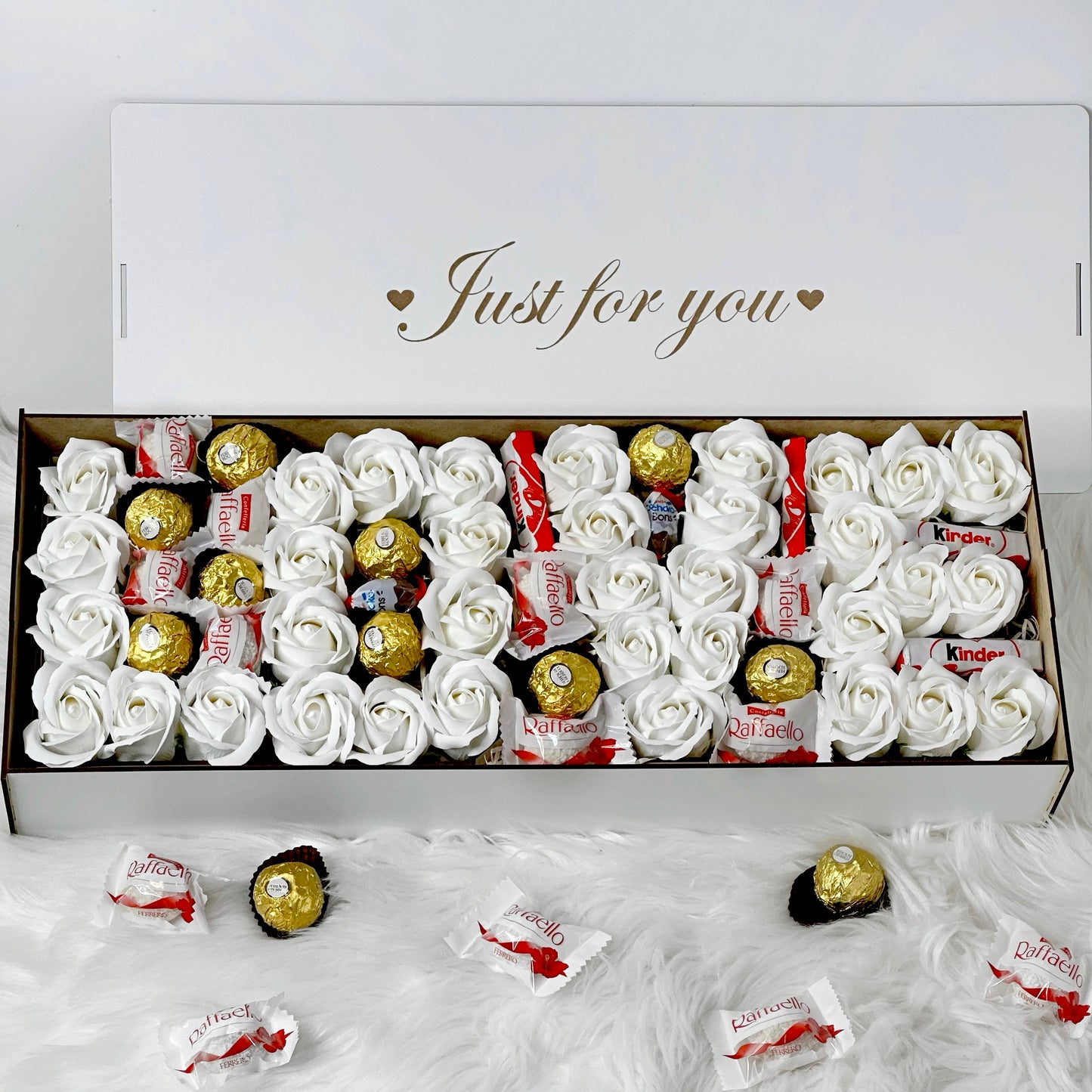 Large ‘Love’ Box 50 cm